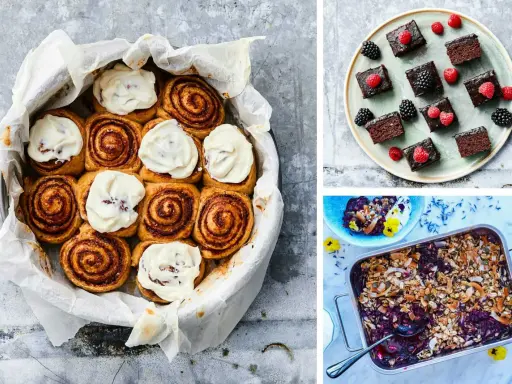 Tre sockerfria desserter: kanelbullar med glasyr, chokladbitar med bär och en blåbärscrumble.
